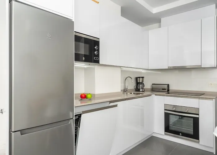 Central Family Accomodation In Fuengirola By Costarentals - Ref 111